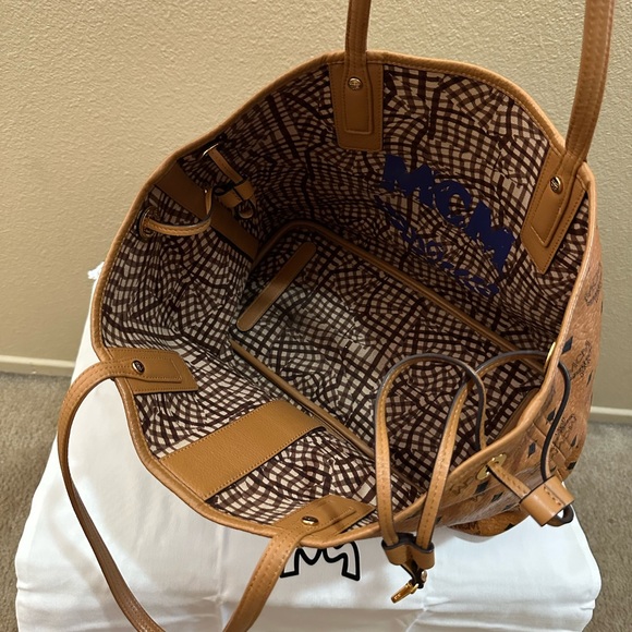 MCM Handbag Authentic - Picture 7 of 11